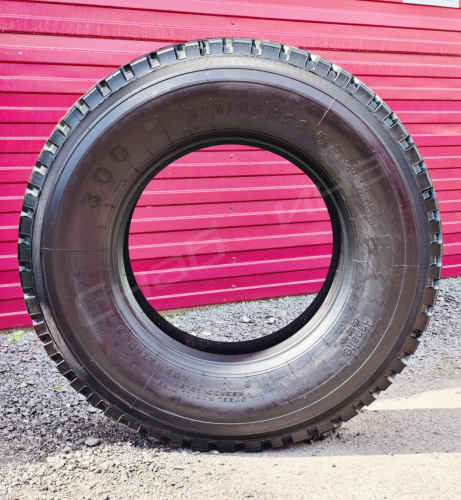 Грузовая шина Annaite 300 315/80 R22.5 157/154M, универсальная ось