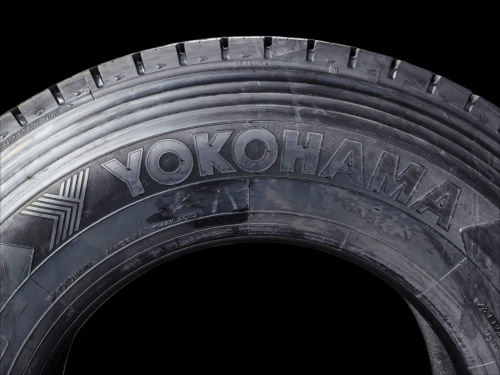 Грузовая шина Yokohama 704R 295/80 R22.5 152/148M, ведущая ось