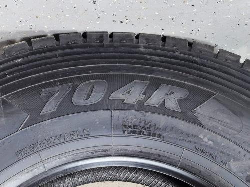 Грузовая шина Yokohama 704R 295/80 R22.5 152/148M, ведущая ось